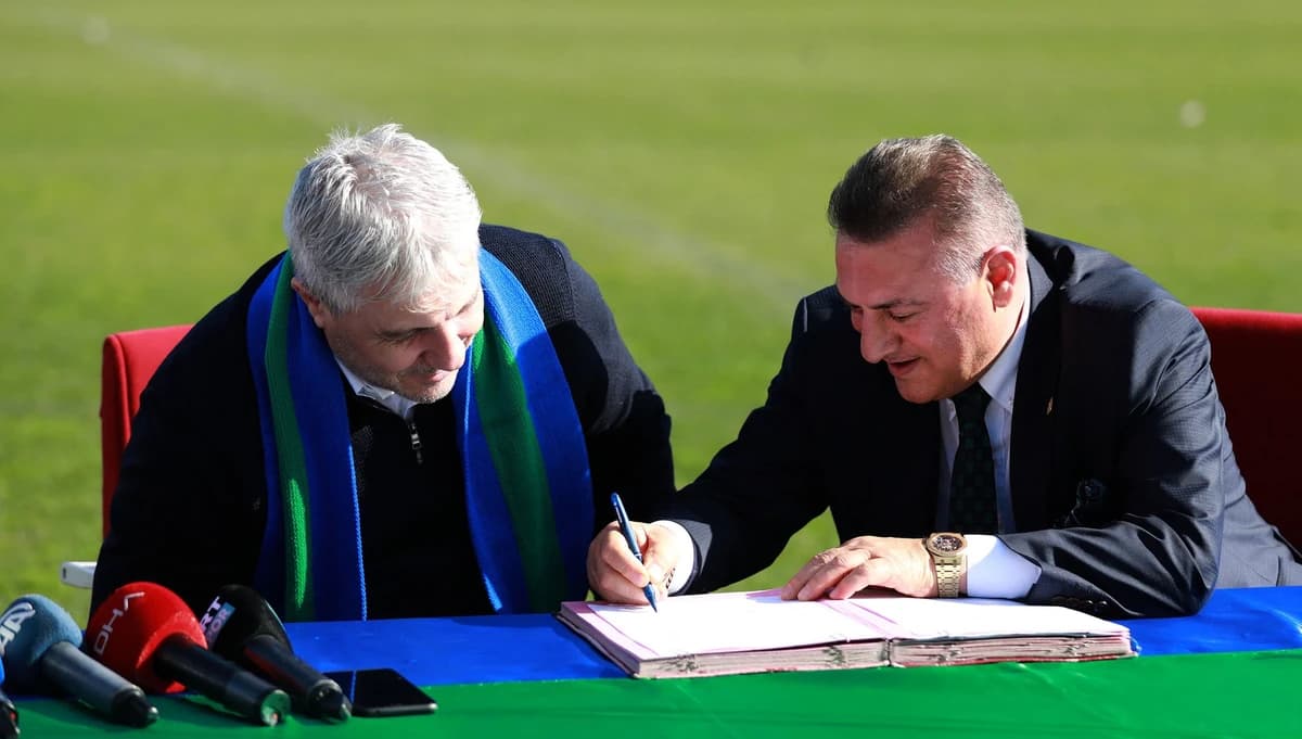 Primul antrenor ofertat de CFR Cluj, după ce Varga a anunțat că ”Folha e istorie”