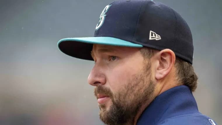 Prolonged slump by Mariners' Cal Raleigh threatens Chris Davis' all-time hitless mark