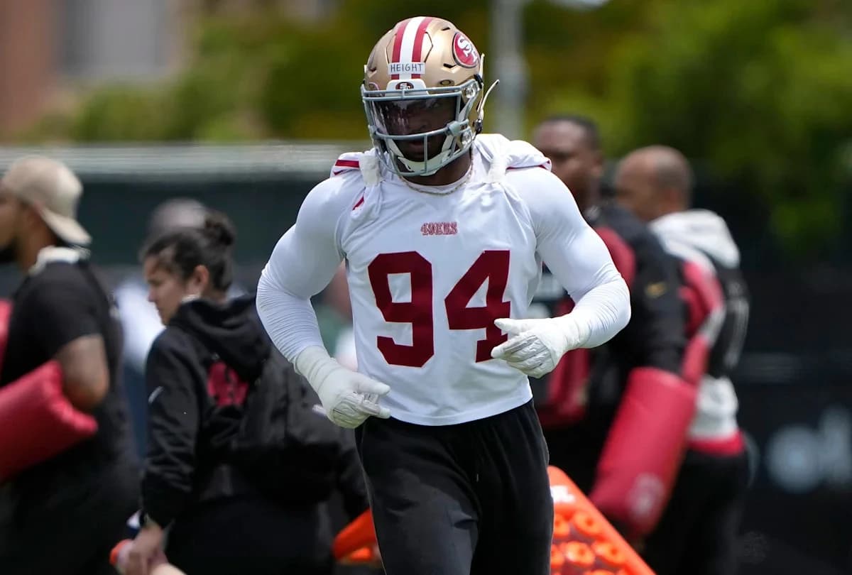 Promising 49ers rookie carted off during Day 2 of training camp