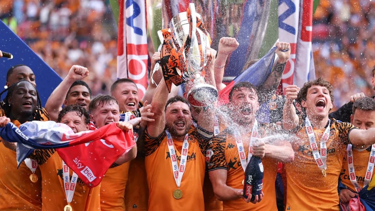 Promovare demențială! Au bătut în minutul 90+4 și vor juca în Premier League! Imaginile bucuriei, fa