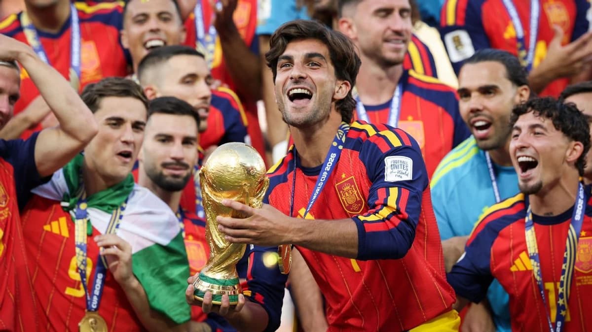 PSG sign World Cup hero Ferran Torres from Barça
