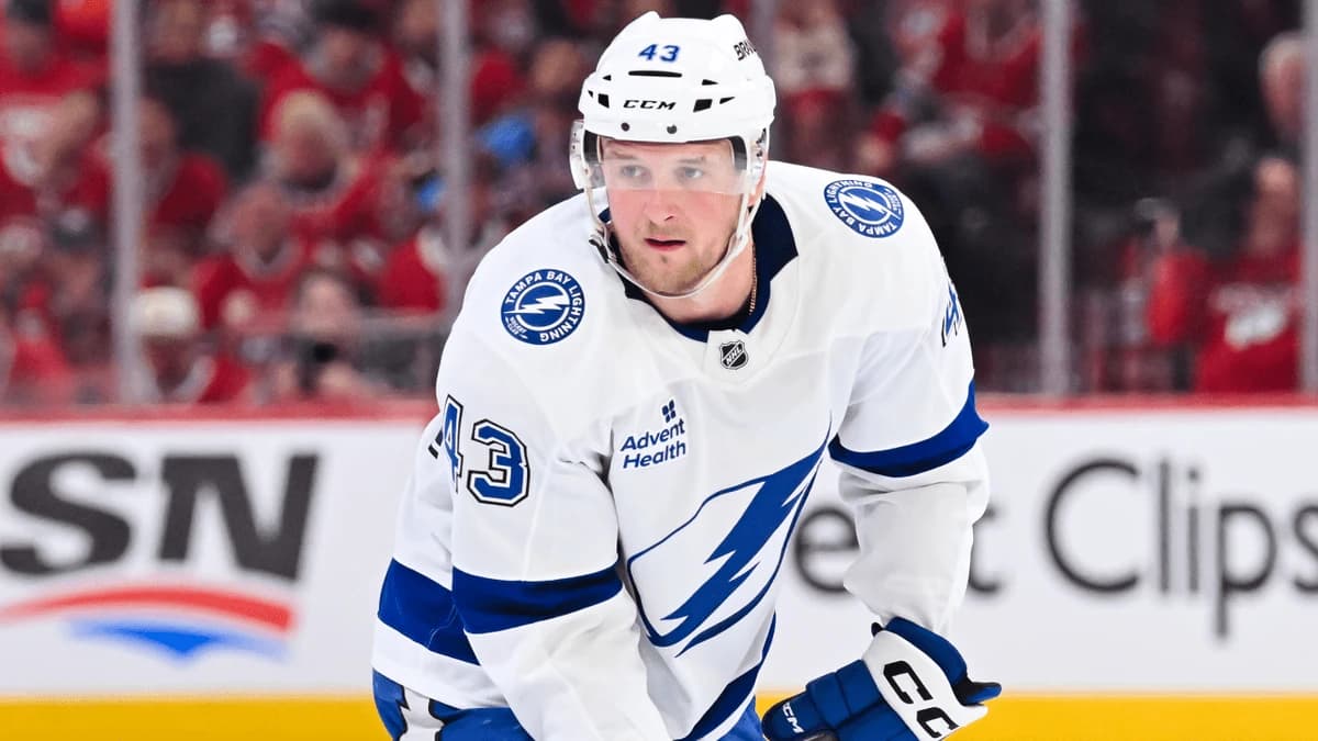 Raddysh traded to Maple Leafs by Lightning after signing 8-year contract