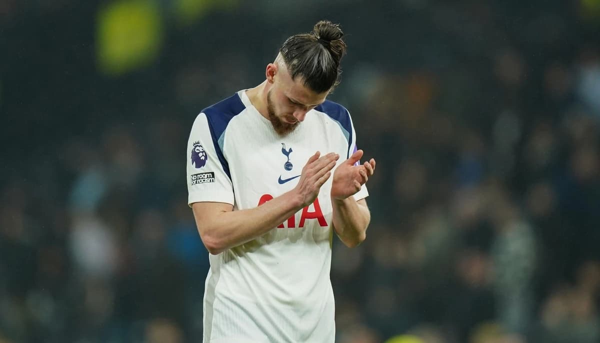 Radu Drăgușin, final de sezon de infarct. A intrat în minutul 90 și Tottenham s-a salvat de la retro