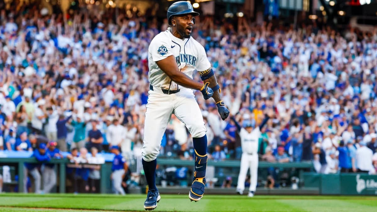 Randy Arozarena becomes third in MLB history with first-pitch home run, walk-off homer -- just days