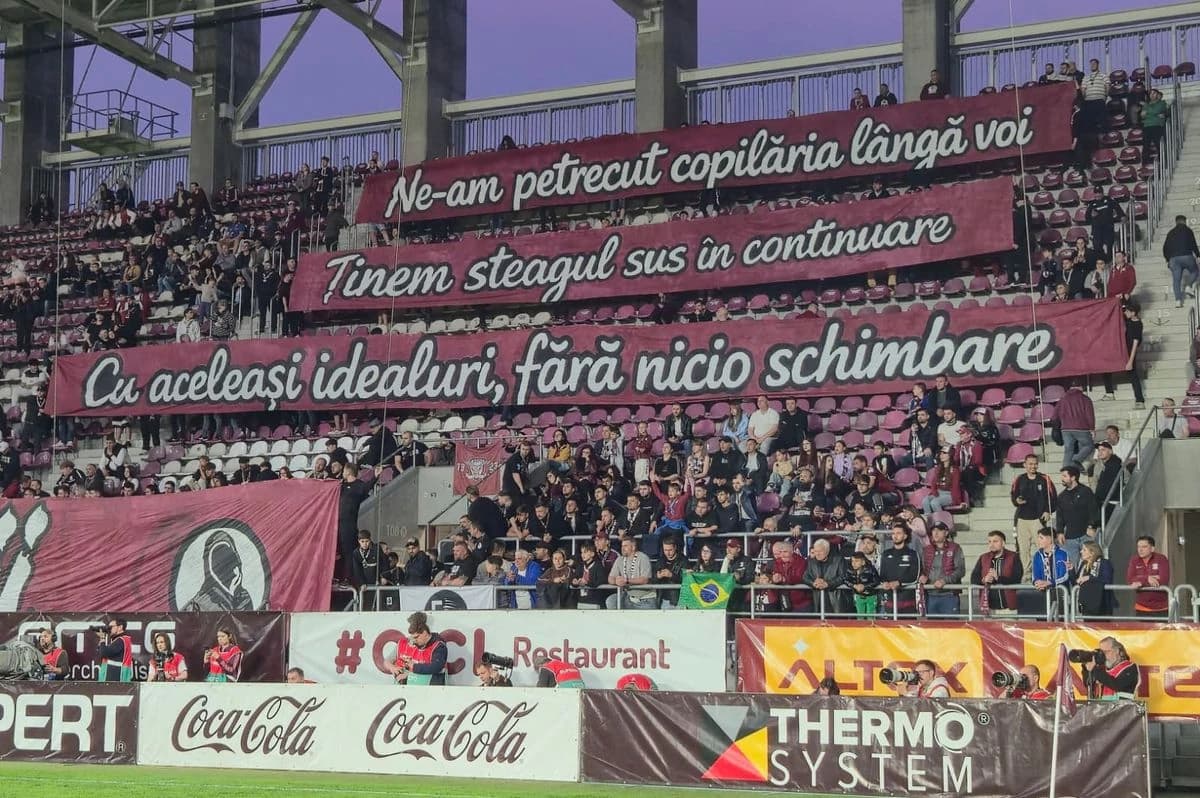 Rapidiștii au continuat războiul cu jucătorii și conducerea la derby-ul cu CFR Cluj: „Ole, ole, v-au