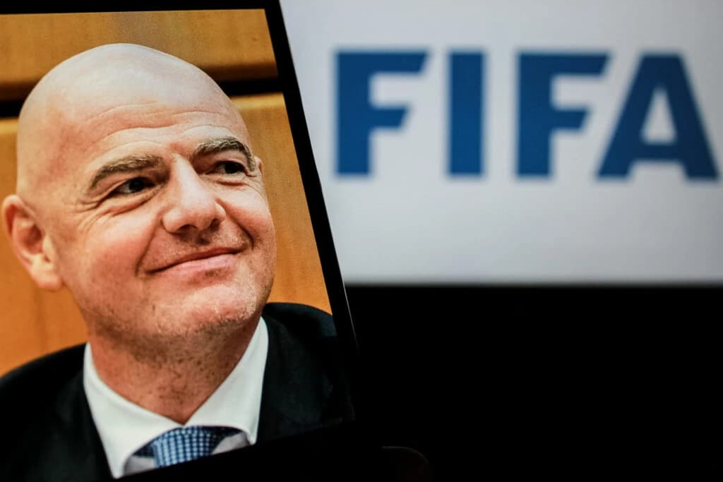 Război la vârful fotbalului mondial: FIFA acuză UEFA de o „campanie de denigrare” împotriva lui Gian