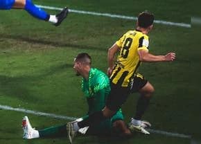 Răzvan Marin plutește! Gol în victoria zdrobitoare a lui AEK