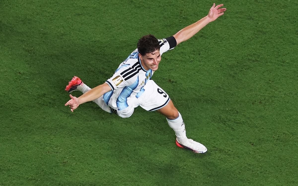 Reacția lui Julian Alvarez, după eurogolul care a calificat-o pe Argentina în semifinalele Cupei Mon