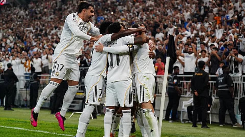 Real Madrid o învinge pe Alaves și pune presiune pe Barcelona