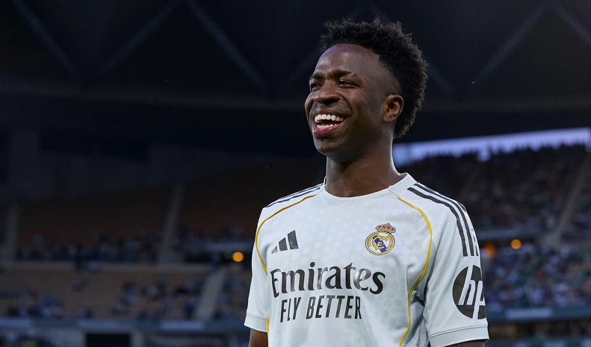Real Madrid, pe un butoi cu pulbere! Vinicius e acuzat de vestiar că e “cârtiţa” lui Arbeloa