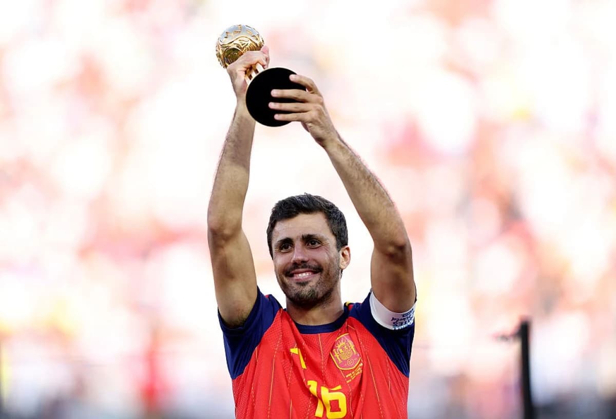 Real Madrid sau Barcelona?! Rodri, față în față cu decizia carierei