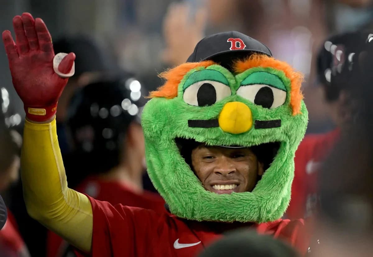 Red Sox beat Dodgers, secure franchise's best-ever win percentage in full calendar month after going