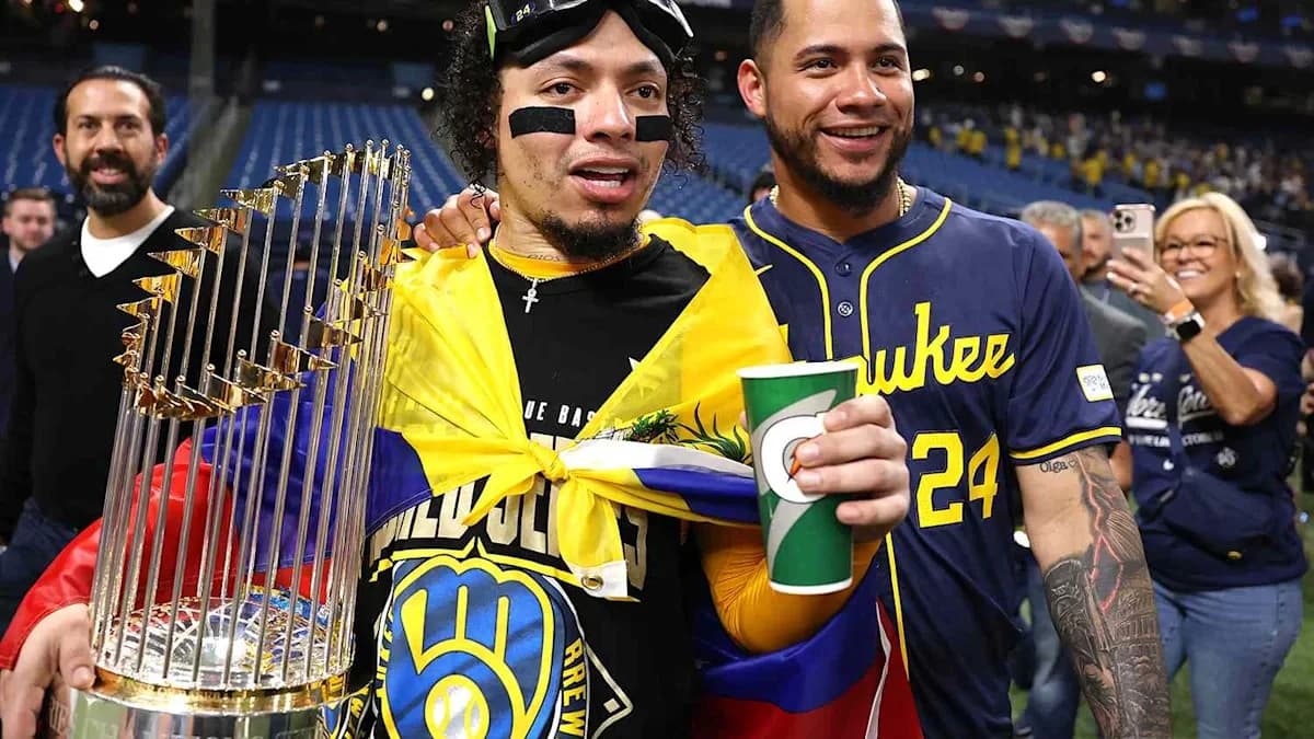 Red Sox Star Willson Contreras Goes Wild After Little Brother William Contreras Wins First World Ser