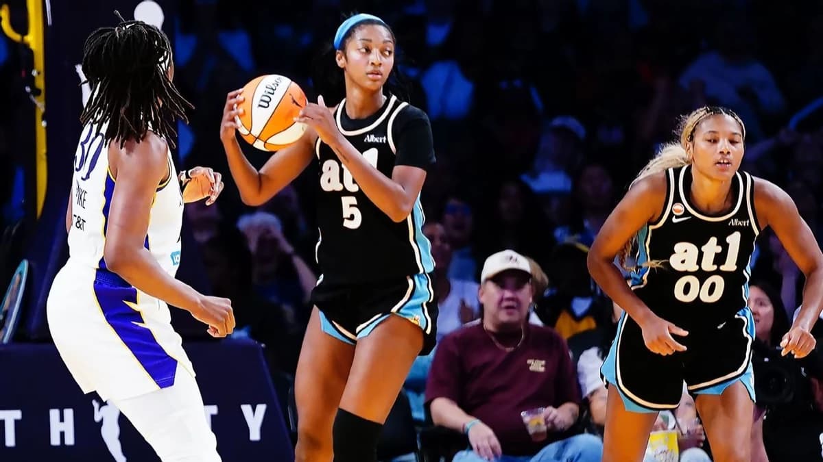 Reese sets 2 WNBA rebounding records with 26
