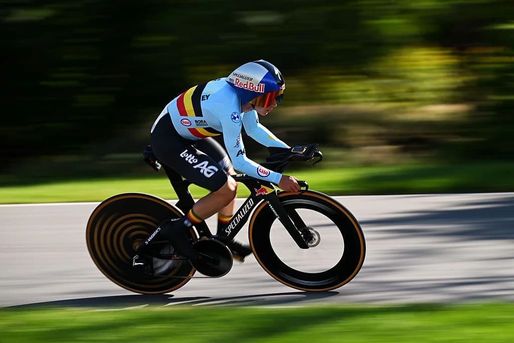 Remco Evenepoel crushes World Championships elite men's time trial in Montréal to win his fourth con
