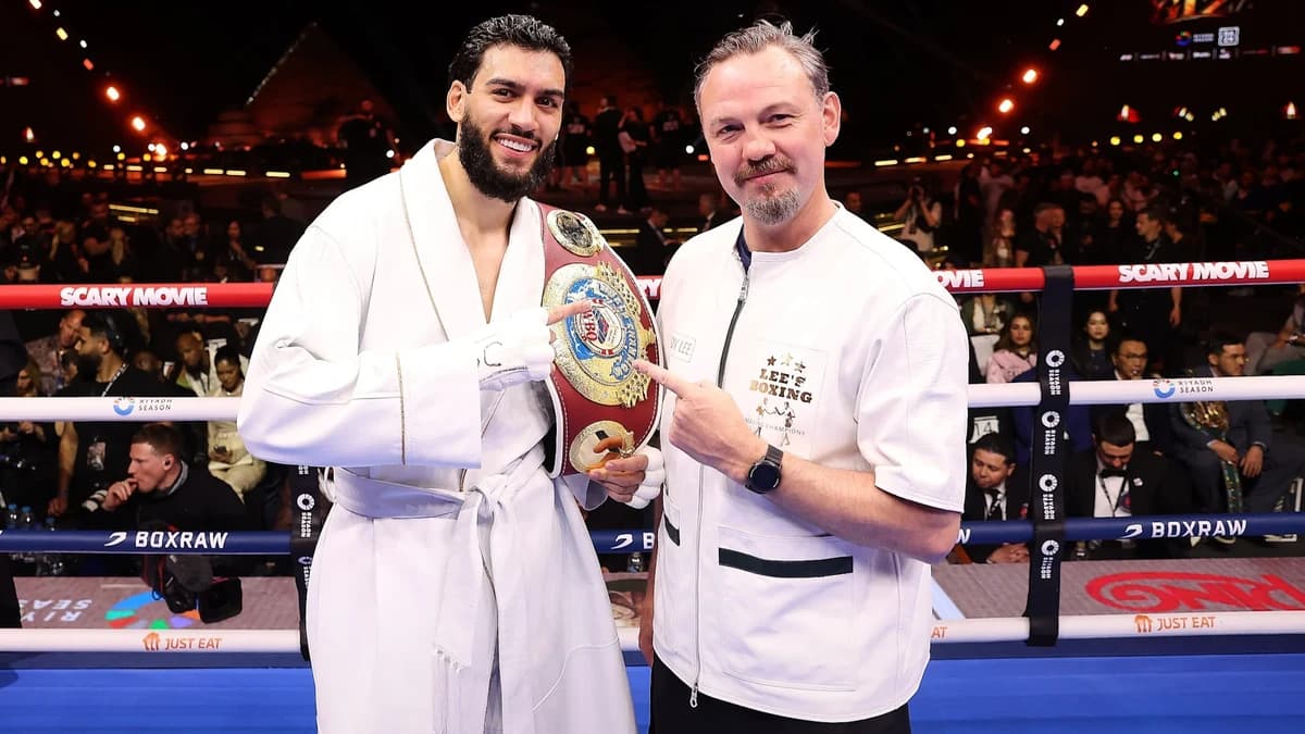 Respectful Sheeraz refuses to call out 'G.O.A.T' Canelo after title win