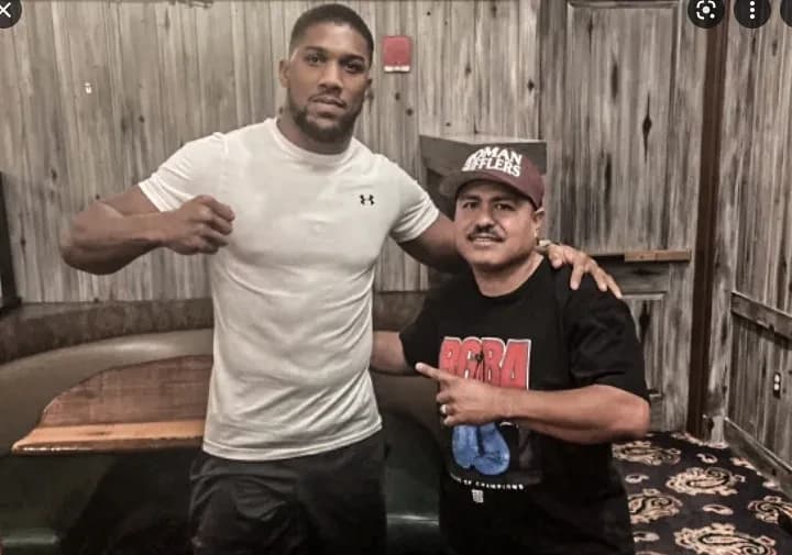 Robert Garcia says Anthony Joshua could be thrown off mentally if Tyson Fury fight lands in New York