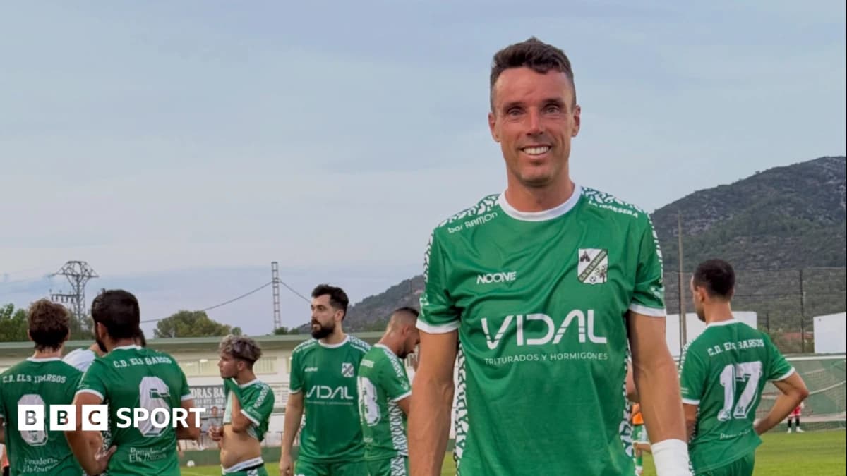 Roberto Bautista Agut: Retired tennis player scores on debut for seventh-tier Spanish side