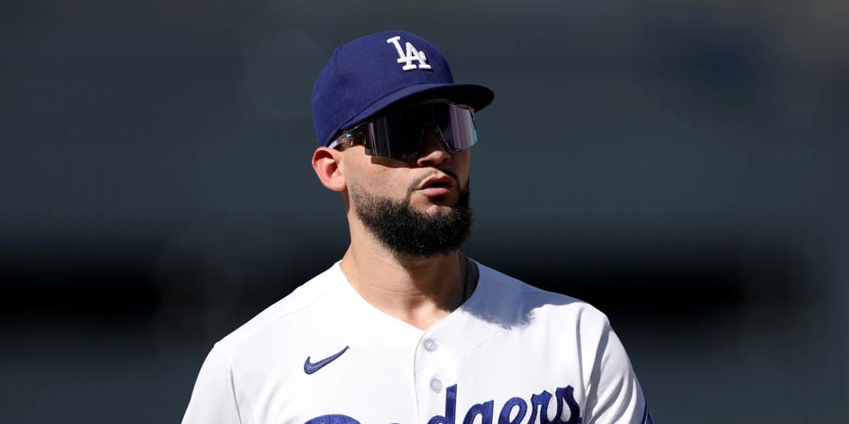 Roberts pulls Pages' ABS challenge privileges after Game 1 miss