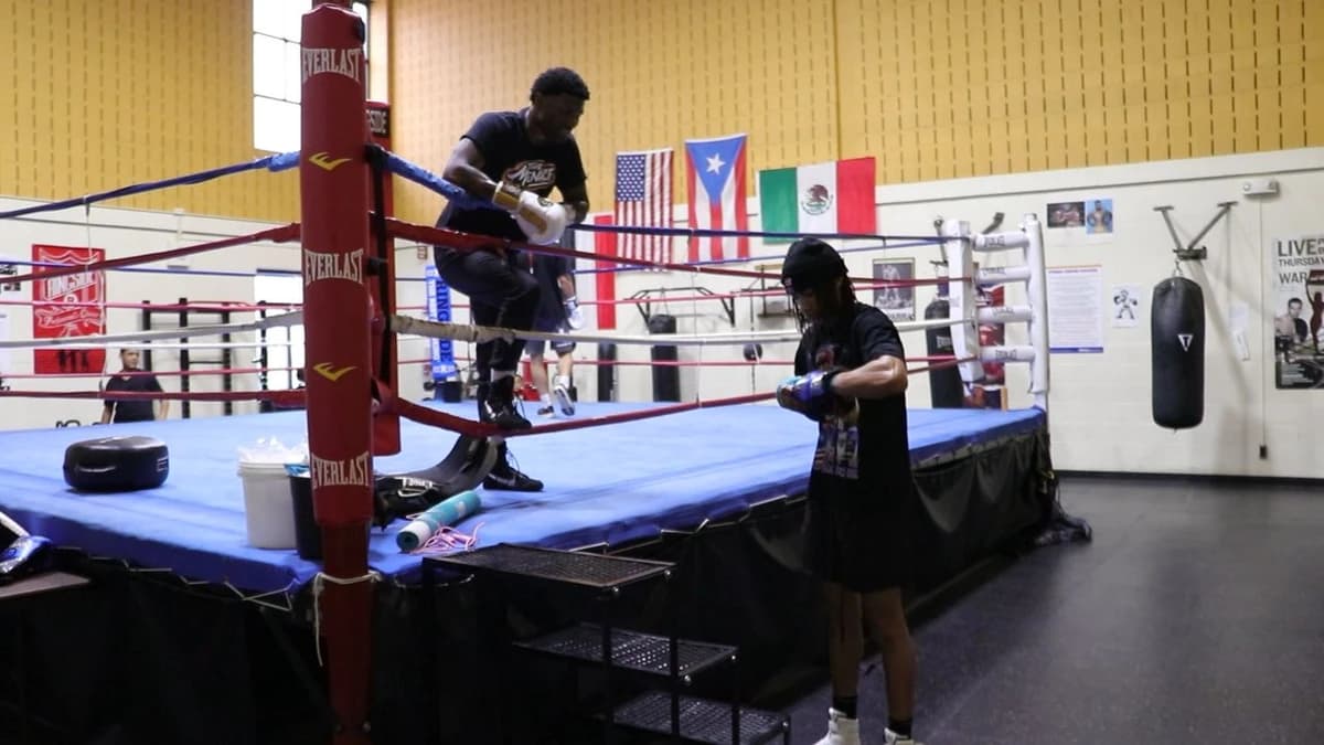 Rochester hosts first boxing title event in 30 years