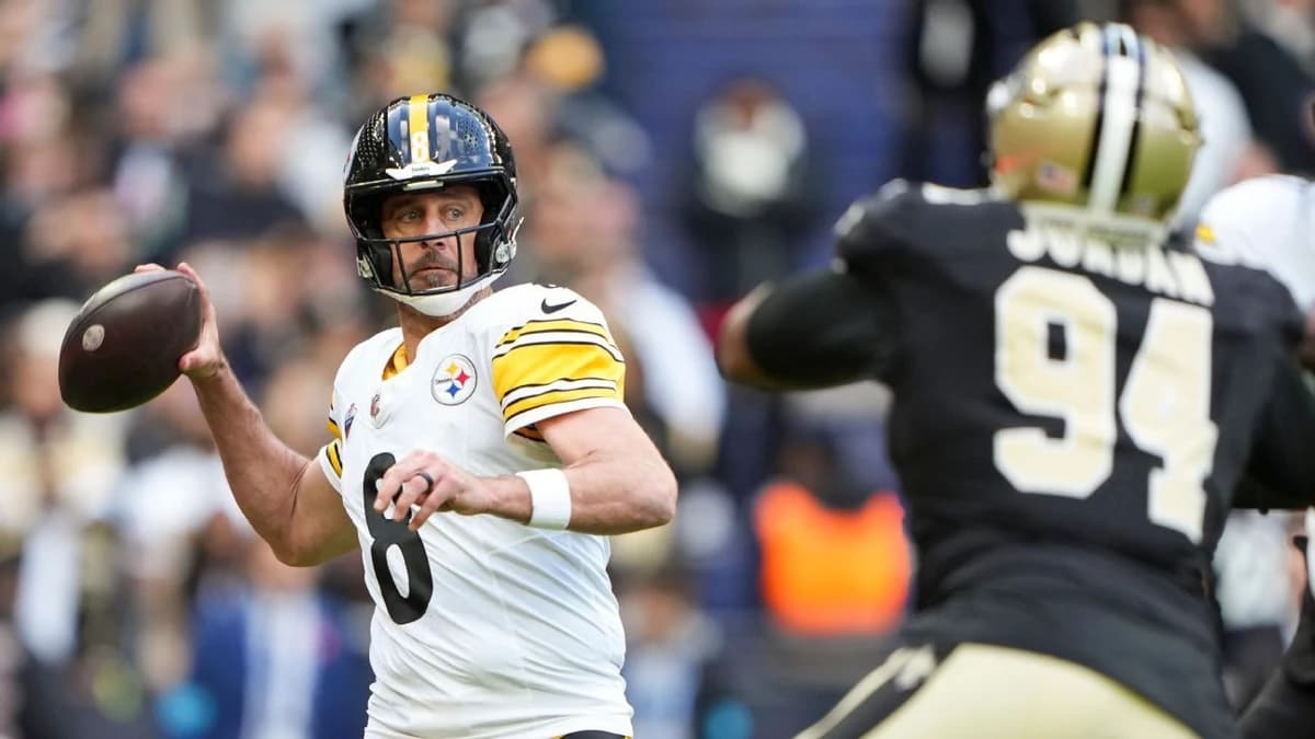 Rodgers leads Steelers to win in NFL Paris game