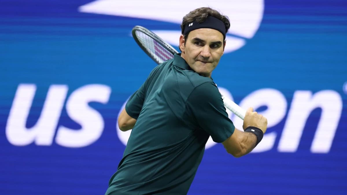 Roger Federer rolls back years to beat Andy Roddick in exhibition at US Open