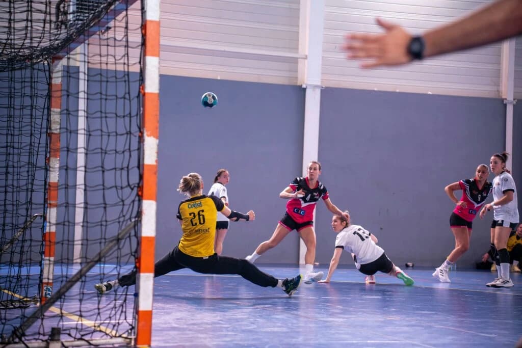 România găzduiește meciuri la Campionatul European de handbal feminin la Cluj și Oradea. Programul c