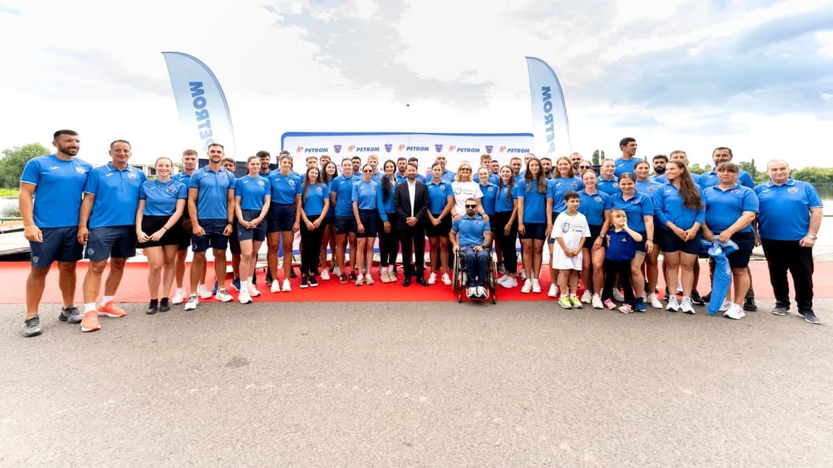 România şi-a prezentat „flota” de 14 echipaje pentru Campionatele Europene de Canotaj! Simona Radiş