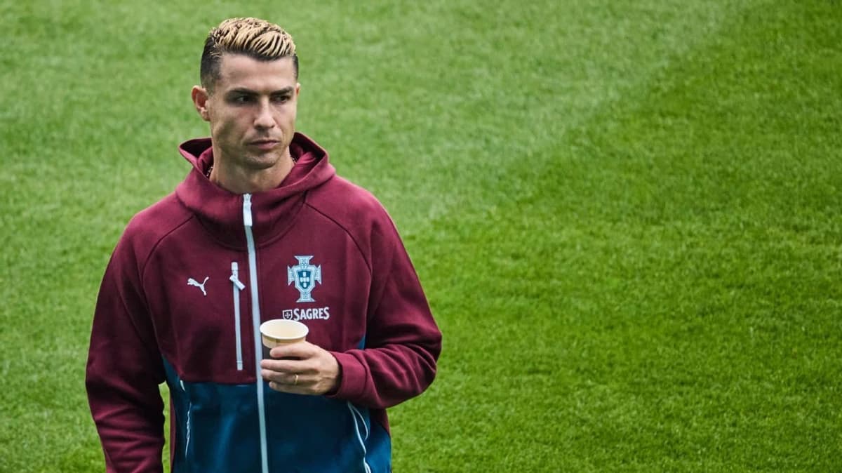 Ronaldo suspended by Portugal FA after walkout