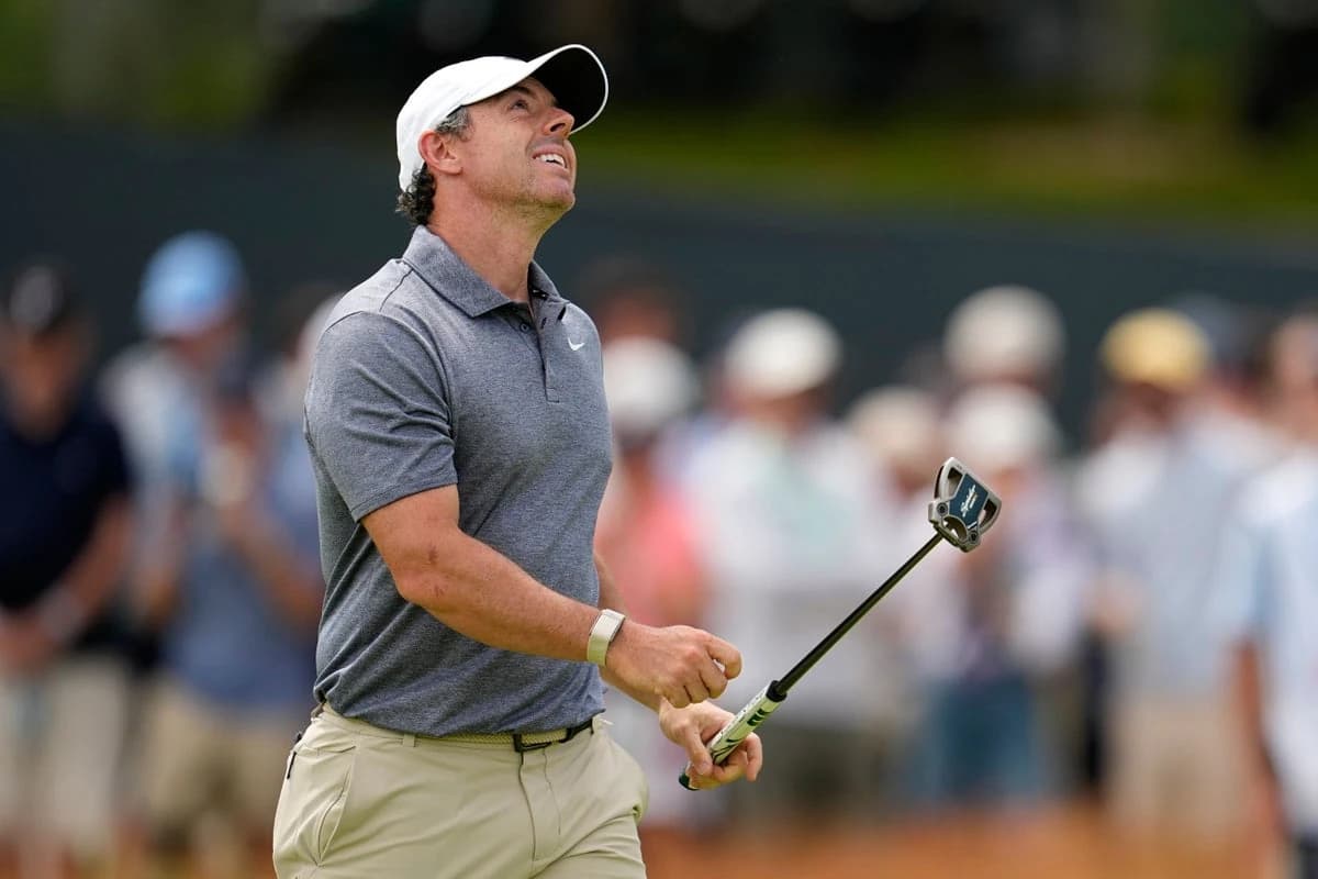 Rory McIlroy slips down US Open leaderboard after struggling on back nine
