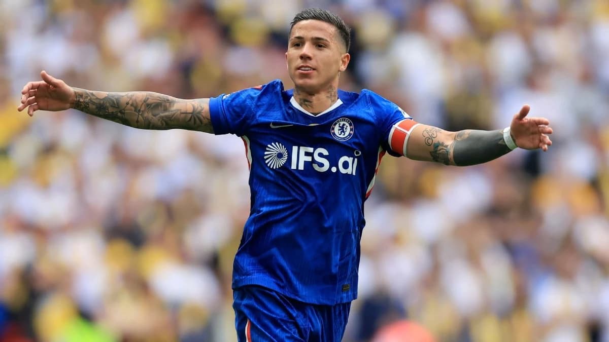 Rosenior's villain turns Chelsea hero: Enzo Fernández books FA Cup final spot