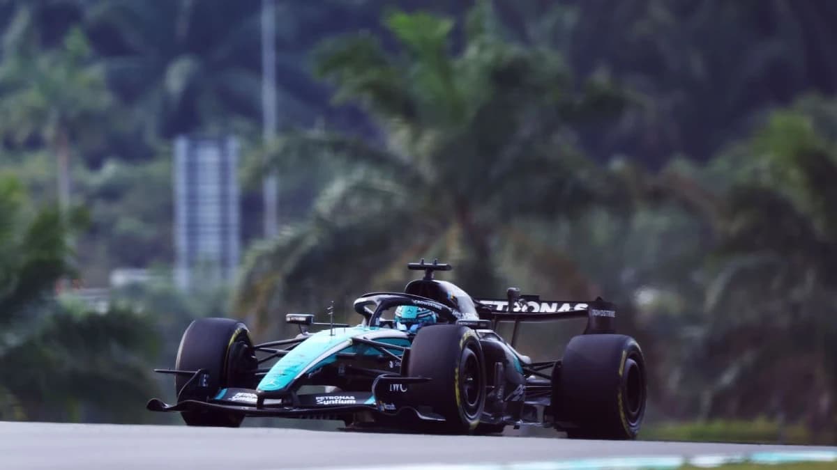 Russell suffers title blow, retires at Bahrain GP