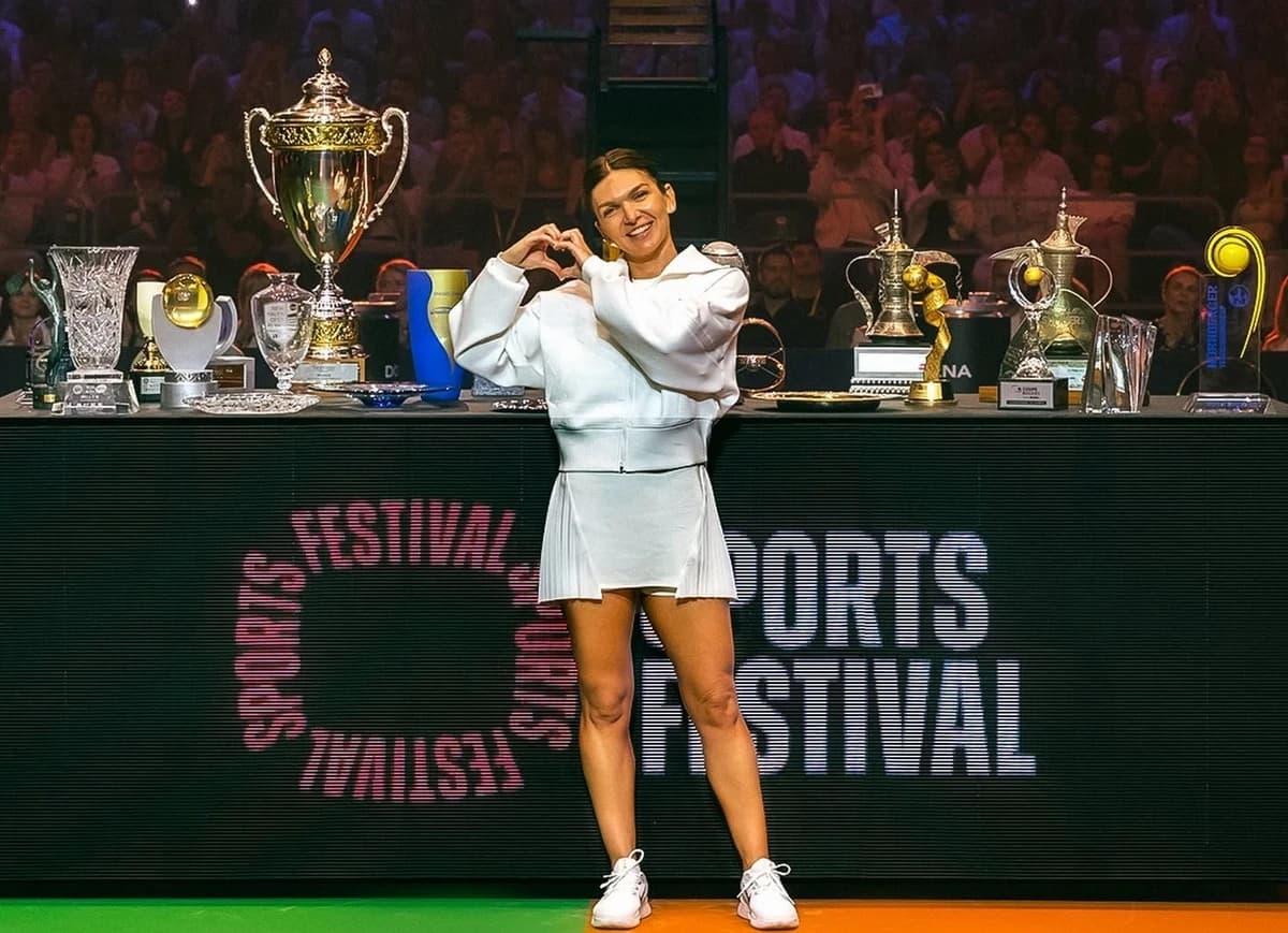 S-a încheiat oficial o eră în tenis: Simona Halep s-a retras şi a devenit legendă sub privirile lege
