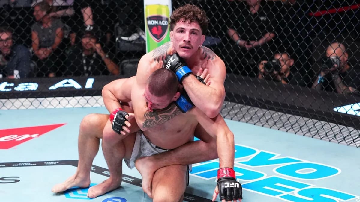 Salkilld submits Gamrot in first round at UFC Fight Night