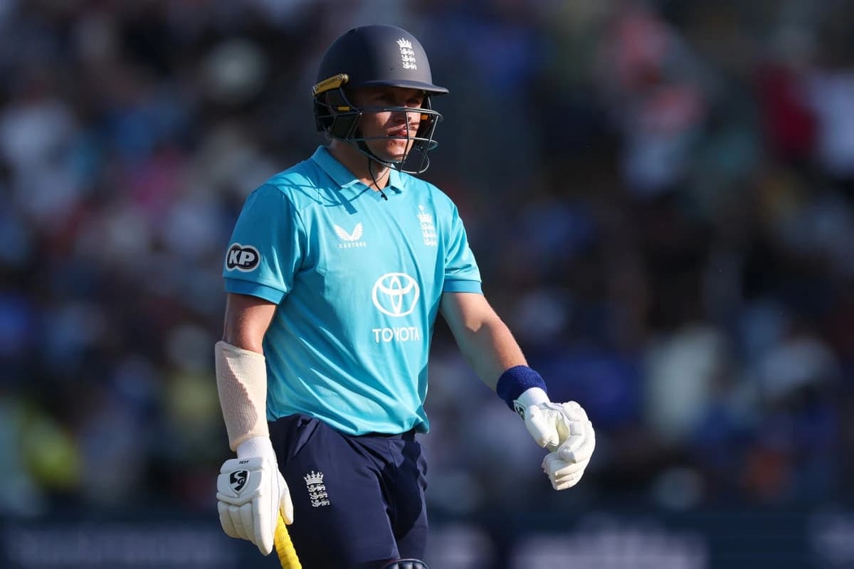 Sam Curran undergoes surgery to end chances of England Test recall