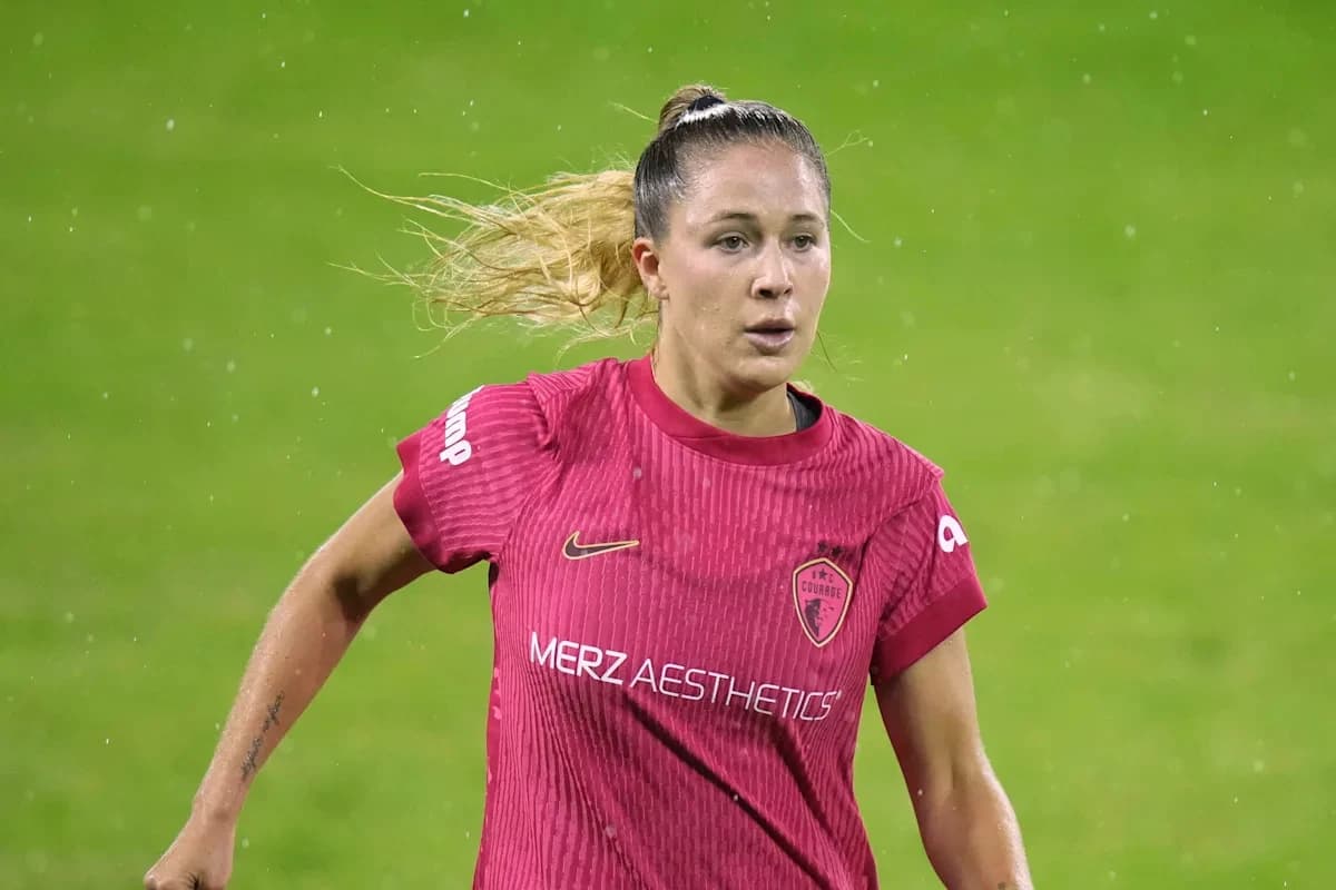Sanchez scores twice and the Courage top the Reign 3-1 in the NWSL