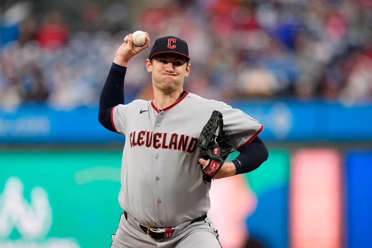 Sánchez, Williams shine in pitchers' duel. Manzardo's pinch-hit HR lifts Cleveland past Phillies 1-0