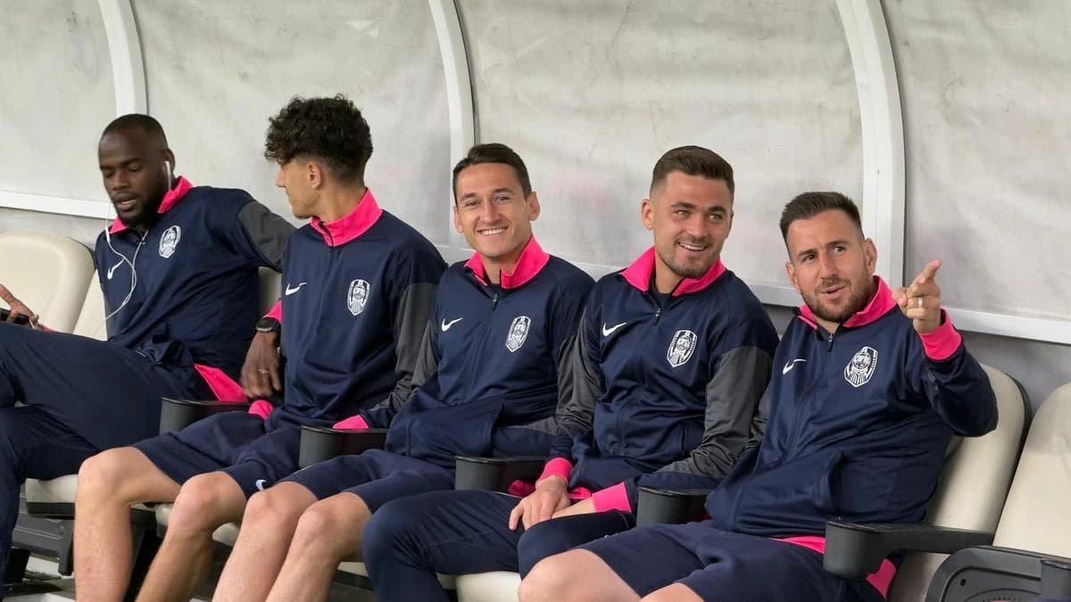 Săptămâna altfel la CFR Cluj: „Mititei și bistecca. Vreau să ne pupăm după fiecare antrenament”