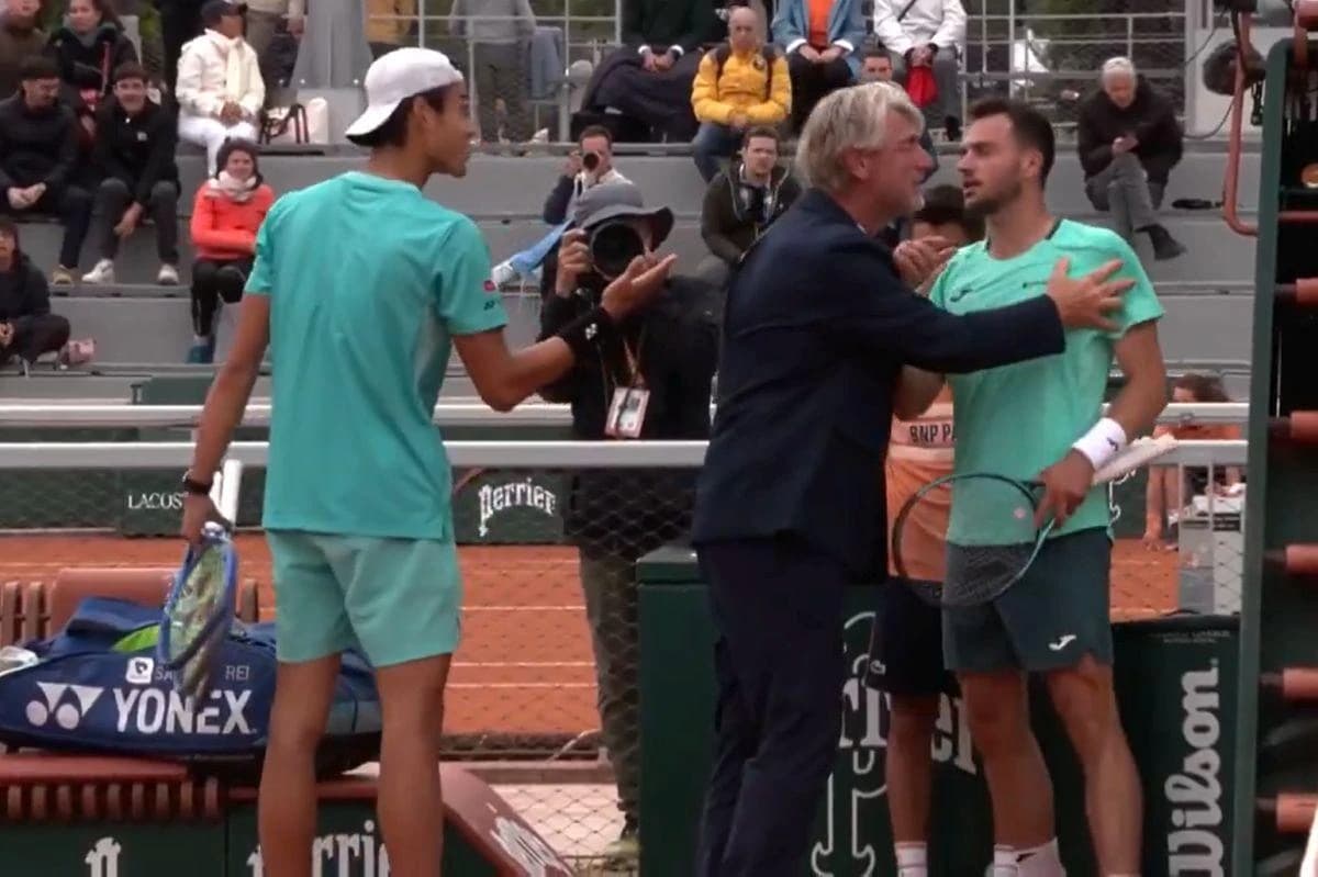 Scandal la Roland Garros » Arbitrul a coborât din scaun pentru a-i despărți pe cei doi tenismeni