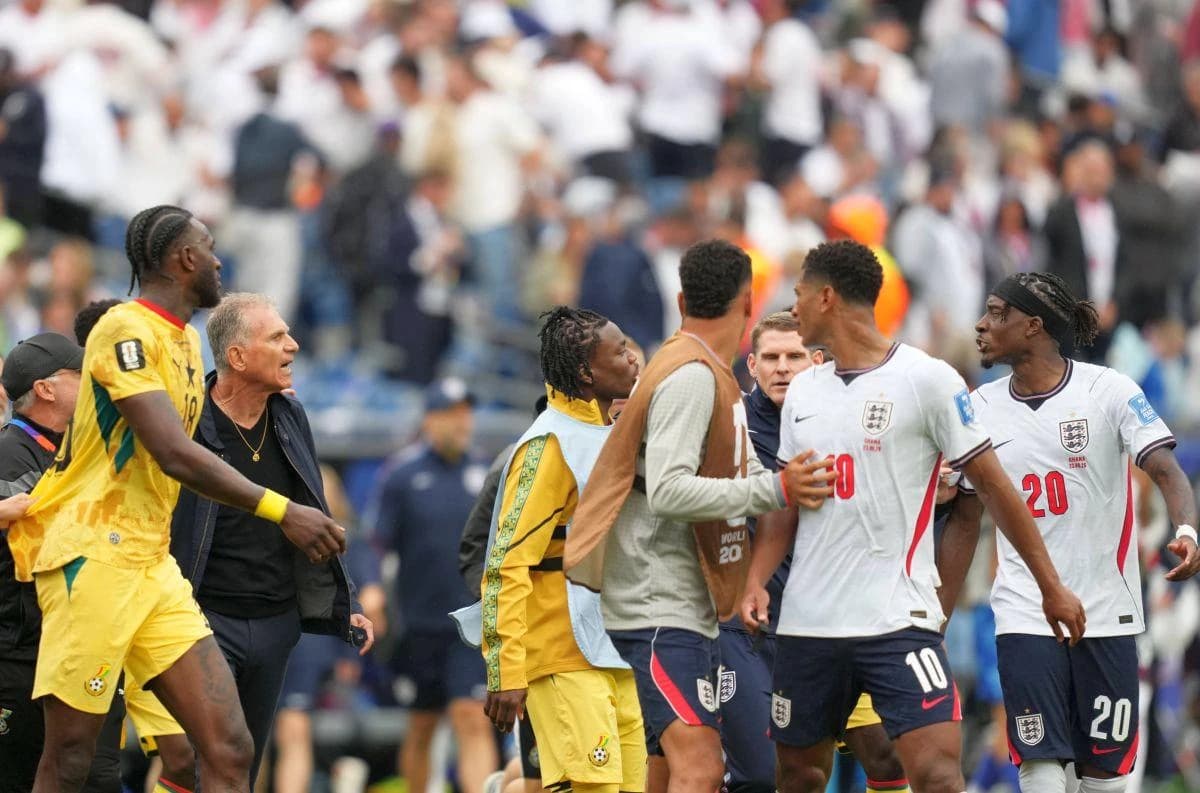 Scandalul nevăzut din Anglia - Ghana » Superstarul englez l-a înjurat pe selecționer