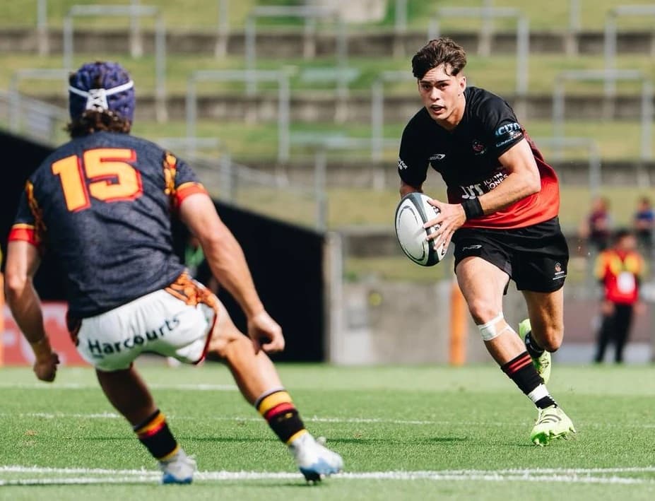 Scarlets sign Welsh-qualified full-back Isaac Murray-Macgregor