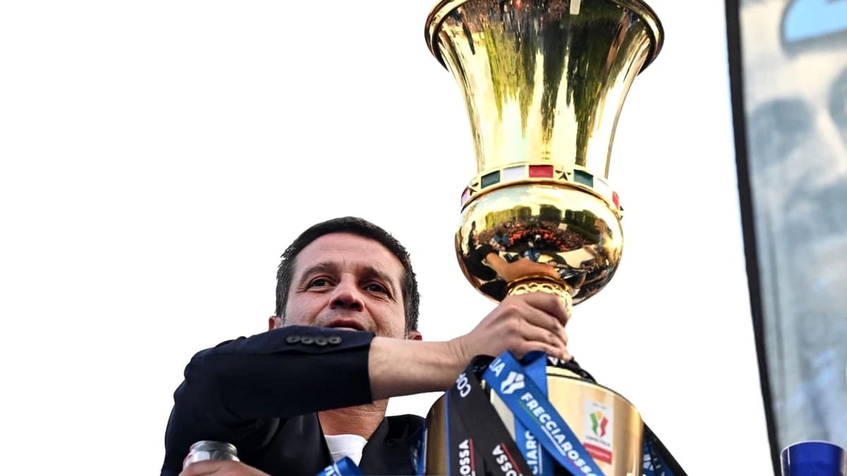 Scene incredibile la petrecerea de la Milano! Cristi Chivu a luat microfonul în fața miilor de fani