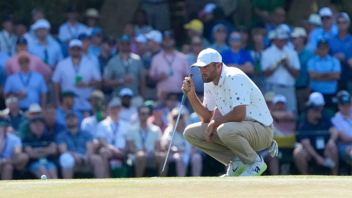 Scottie Scheffler back in a familiar spot, leading PGA Tour FedEx Cup