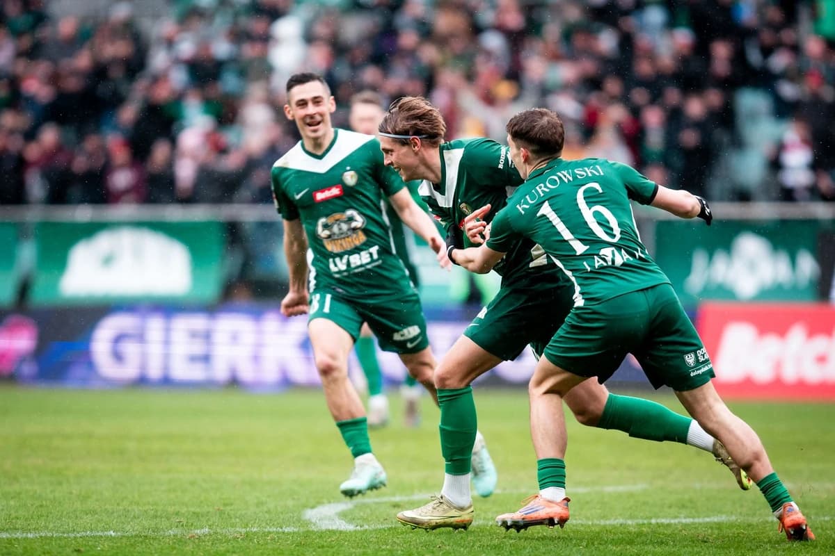 Se întoarce la Rapid! Clubul a făcut anunțul oficial