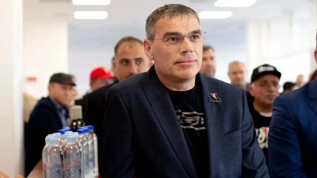 Se poate naște o nouă forță în Superliga! Străinii vor să cumpere UTA Arad: „Negociem cedarea acțion