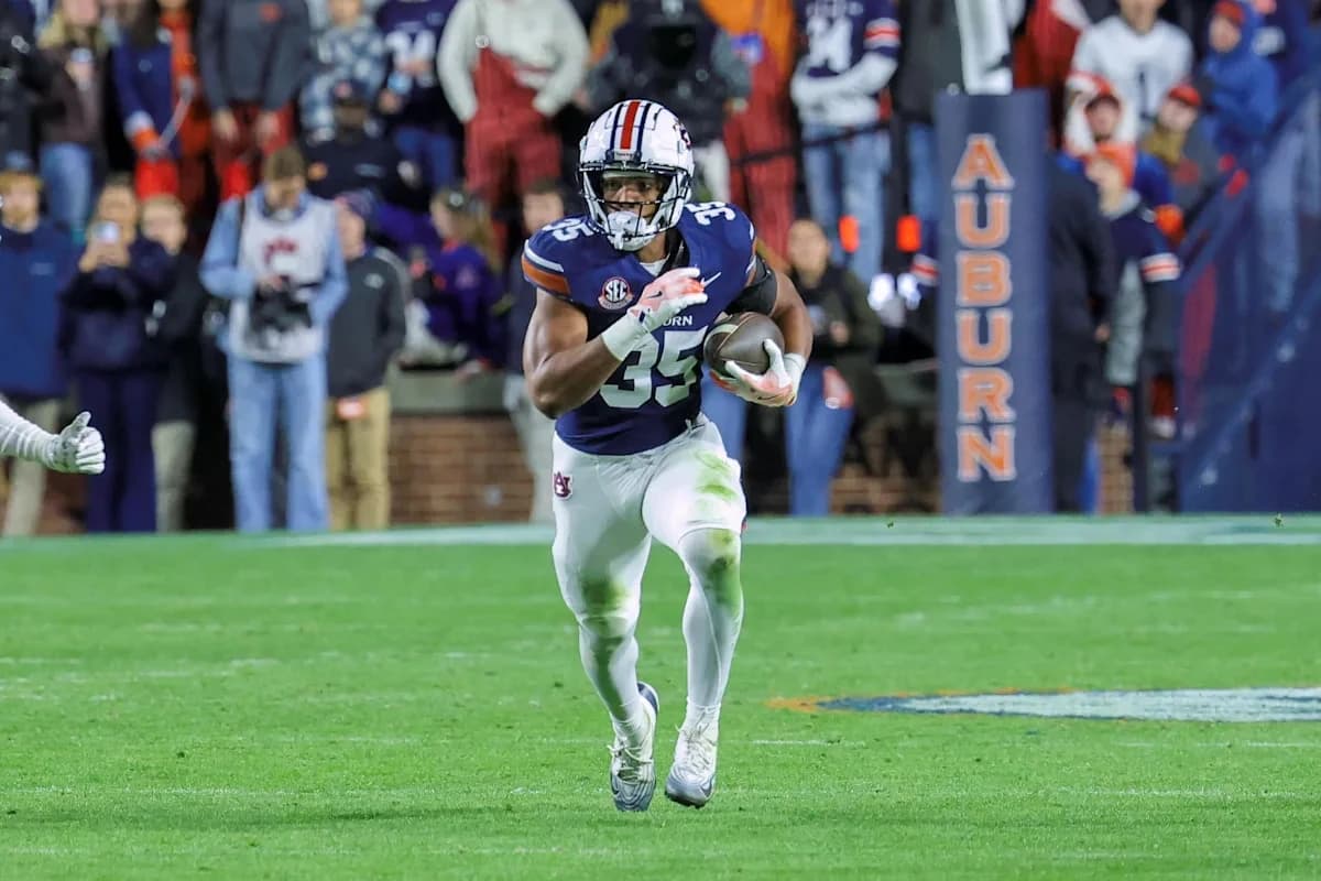 Seahawks add another running back after Jadarian Price injury