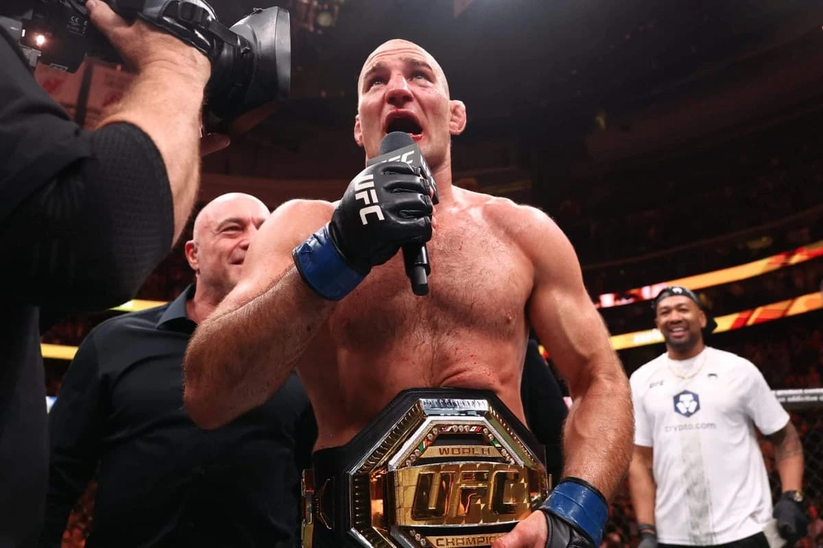 Sean Strickland stuns Khamzat Chimaev to win middleweight gold at UFC 328