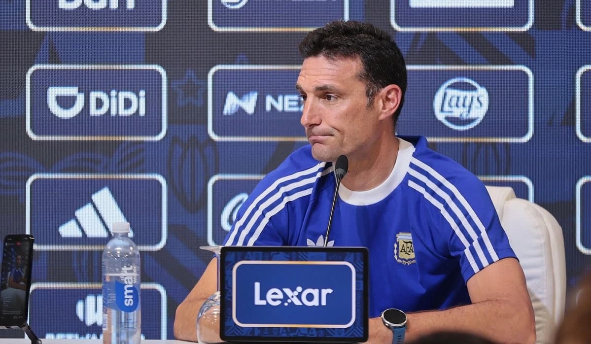 Selecţionerul Argentinei a criticat vehement o regulă de la Campionatul Mondial: “Ajută echipele mai