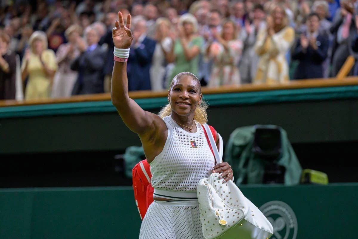 Serena Williams, învinsă în primul tur la Wimbledon pe tabloul de simplu după o bătălie de trei setu