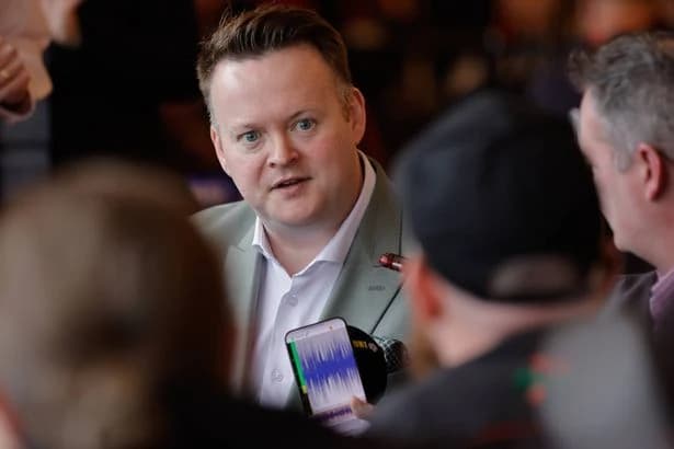 Shaun Murphy rushes to Kyren Wilson's defence after row over snooker star's celebration